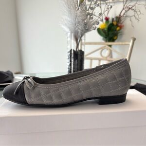 Tahari Gray Checkered Ballet Flats
